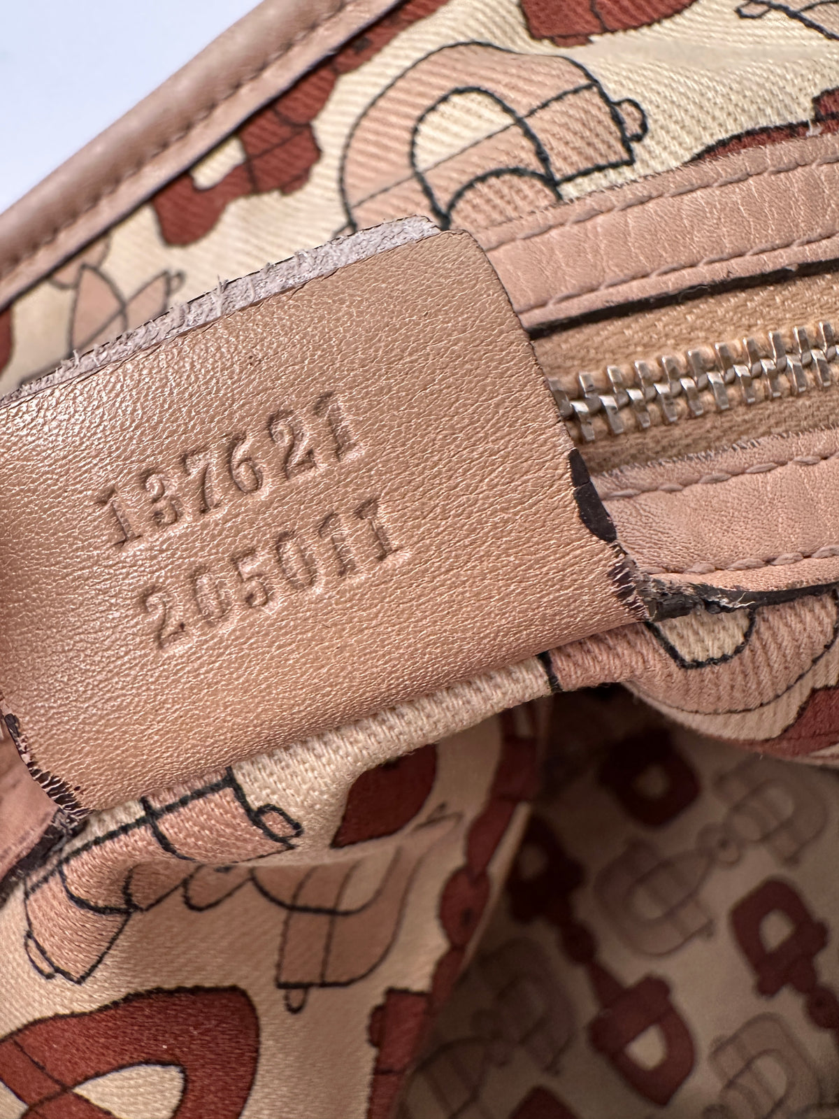 Gucci Pelham Hobo