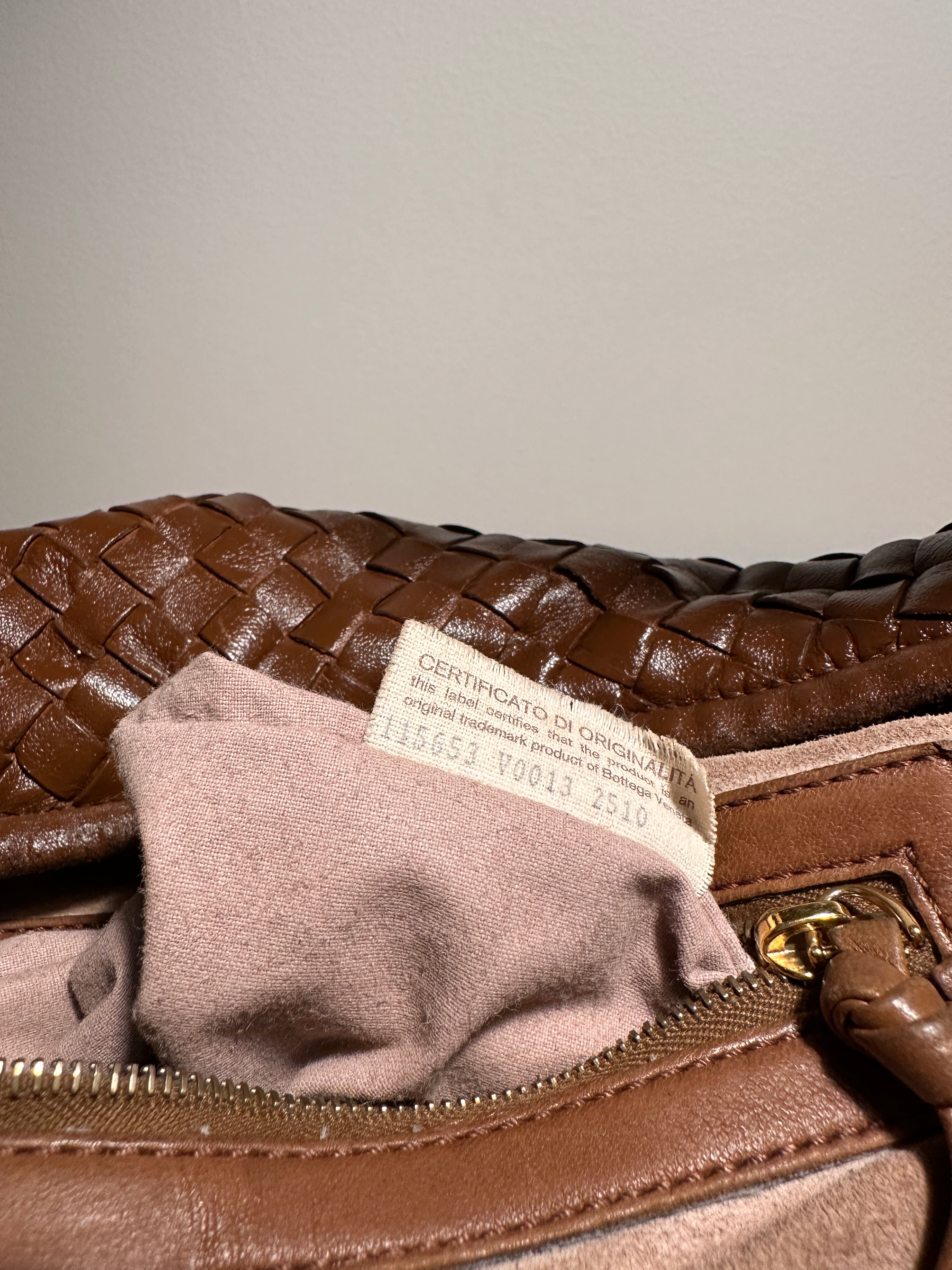 Bottega Veneta Medium Veneta