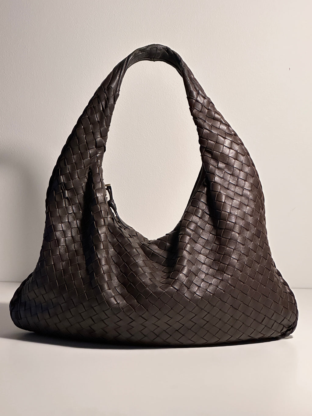 Bottega Veneta Medium Dark Brown Vintage Veneta Shoulderbag