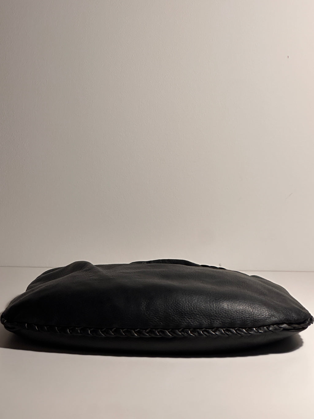 Bottega Veneta Vintage Black Medium Veneta Shoulderbag