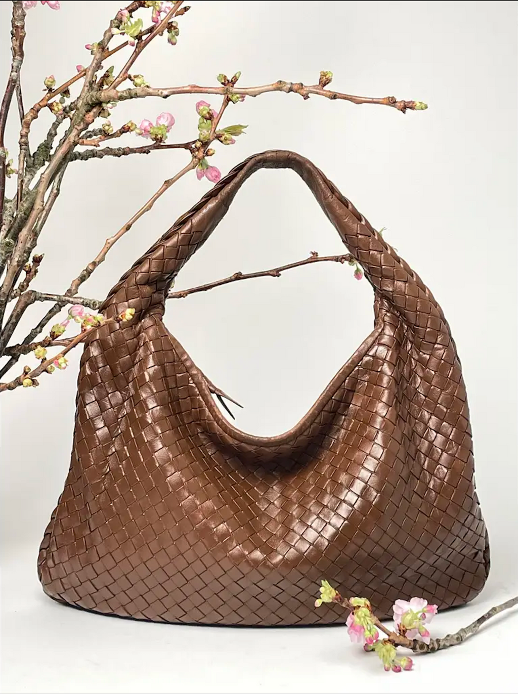 Bottega Veneta Brown Medium Veneta